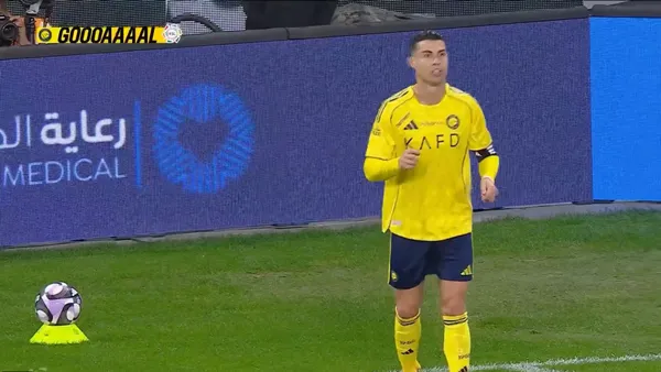 Cristiano Ronaldo become the first player in the history to score 500 goals with +30 years-old - Screenshot capture