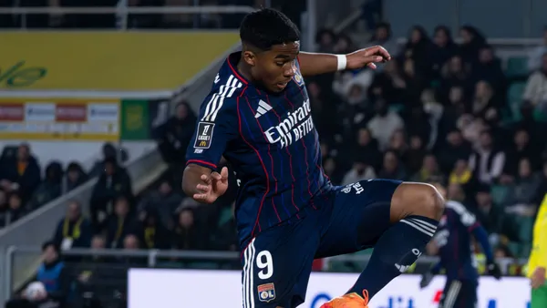 Endrick was sent off in the victory of Olympique Lyon against Nantes - X @OL