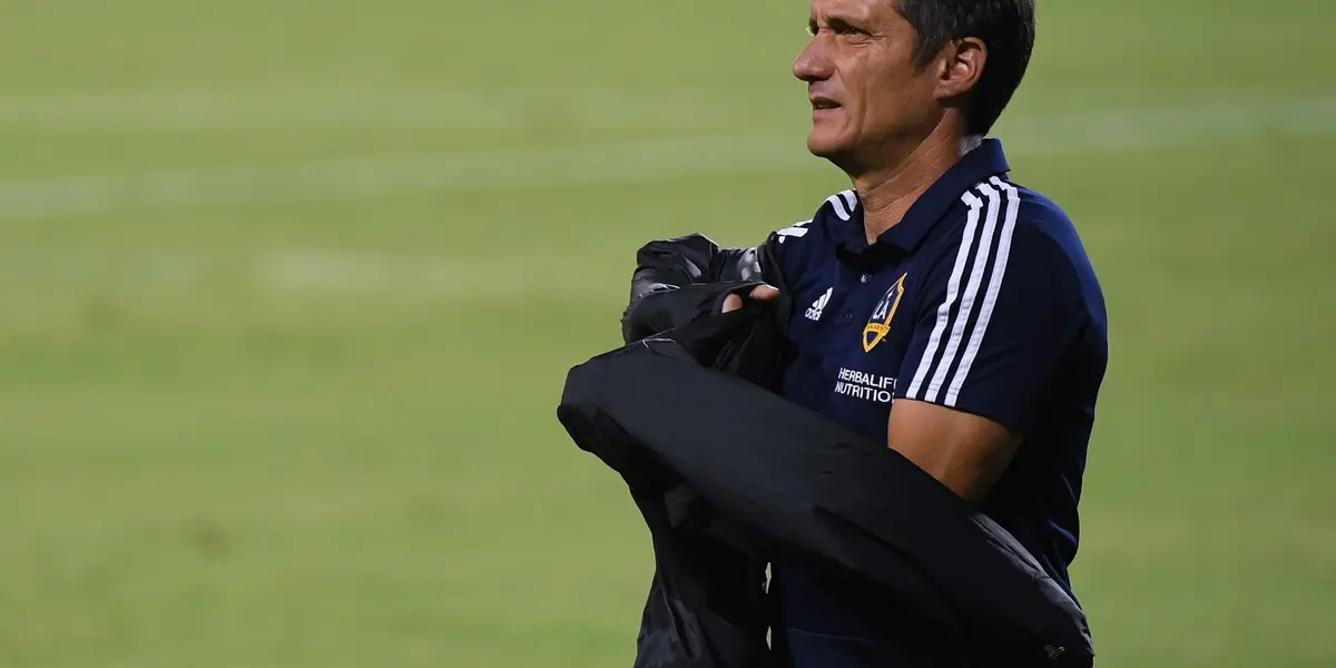 After eight years as a head coach, El Mellizo is having several issues leading Los Angeles Galaxy, last in the western conference.