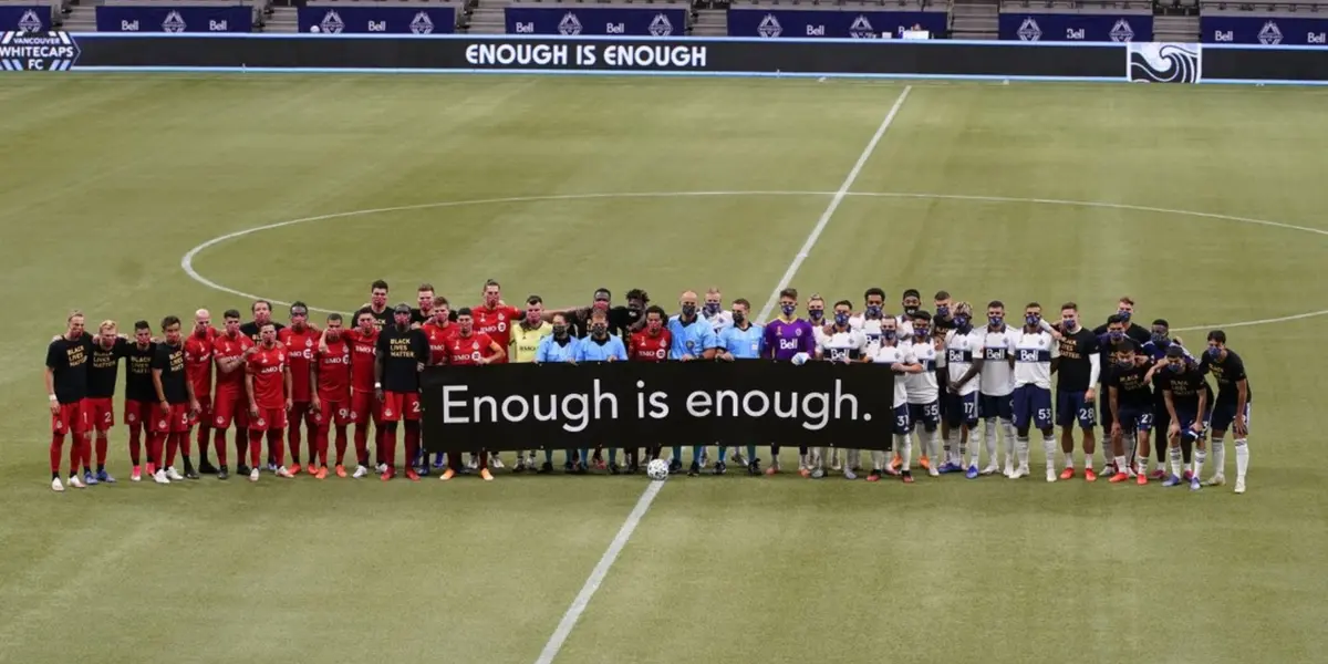 Both teams showed their union against racism. The fight against systemic continues and MLS seems to be a good platform to express it.