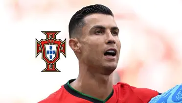 Cristiano Ronaldo sings the Portuguese national anthem as the Portuguese national team badge is next to him. (Source: GOATTWORLD X)