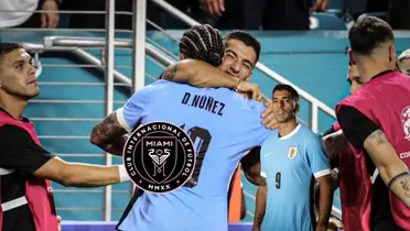 Darwin Nuñez hugs Luis Suarez while Suarez poses with the Uruguay jersey and the Inter Miami badge is next to him. (Source: ESPN FC X, Uruguay National Team X)