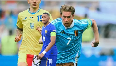 Keven De Bruyne while he wears the Belgium away jersey and Kylian Mbappé licks his lips as he wears the France jersey. (Source: Kevin De Bruyne X, KM 10 Zone X)