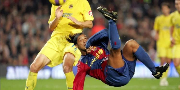 The 5 best goals in Ronaldinho Gaucho's career              