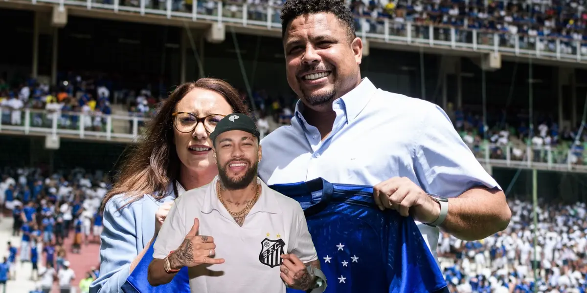 Ronaldo Nazario holds the Cruzeiro shirt while Neymar flexes wearing the Santos FC jersey.