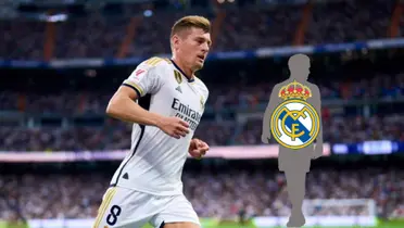 Toni Kroos runs while wearing the Real Madrid jersey and a mystery player has the Real Madrid badge.