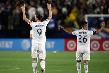 A great goal, a possible call-up and a superlative level from Efraín Álvarez gave reason to the praise that Zlatan Ibrahimovic had with the Los Angeles Galaxy midfielder.