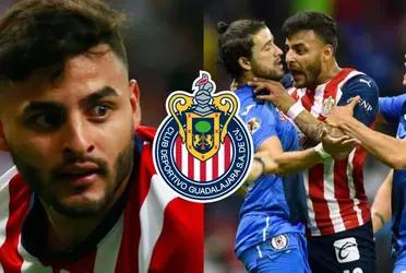 Alexis Vega could not stand it and sent claims against a teammate after the mistakes in the duel against Cruz Azul