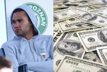 Carlos 'Gullit' Peña unexpectedly left for the United Arab Emirates to continue his career as a soccer player