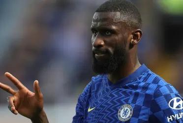 Chelsea are having a contract talks standoff with mercurial defender Antonio Rudiger and has been advised to pay him what he wants.