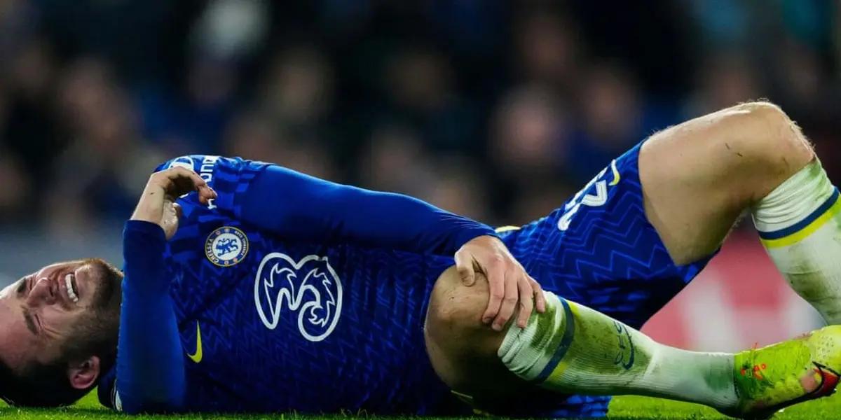 Chelsea today received the bad news that defender Ben Chilwell could be out for the rest of the season. Who are his possible replacements?