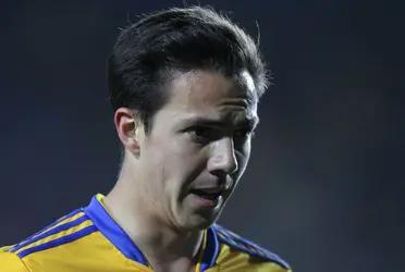 Cordova was being heavily criticized for his poor performances with Tigres. Now he has been shown a red card against Mazatlán and has made the match difficult for his team.