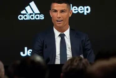 Crisitano Ronaldo has played for different teams throughout his career and has learned different languages. The Portuguese played in his country, Spain, England and Italy. Throughout his career he learned the languages of each country.