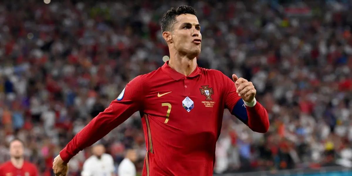 Cristiano Ronaldo does not have any tattoo on his skin. Something strange in soccer players, not only top level players, who usually wear a symbol, drawing, title, important date or name.