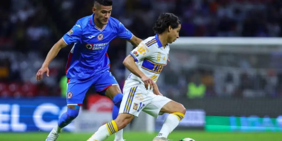 Diego Lainez again generates controversy. He was given the first ball, he made a crack play, but then he watered it down