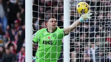 Emiliano Martinez | Photo: @PremierLeague
