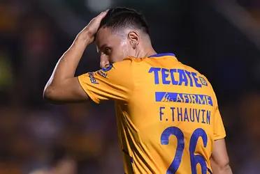 Florian Thauvin is a French footballer born in the city of Orleans, who works as a midfielder, currently plays for Tigres, being the highest paid player in the entire Liga MX.