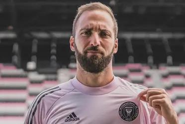 Gonzalo Pipita Higuain completed the week of suspension against Orlando City and Diego Alonso can count on him again.