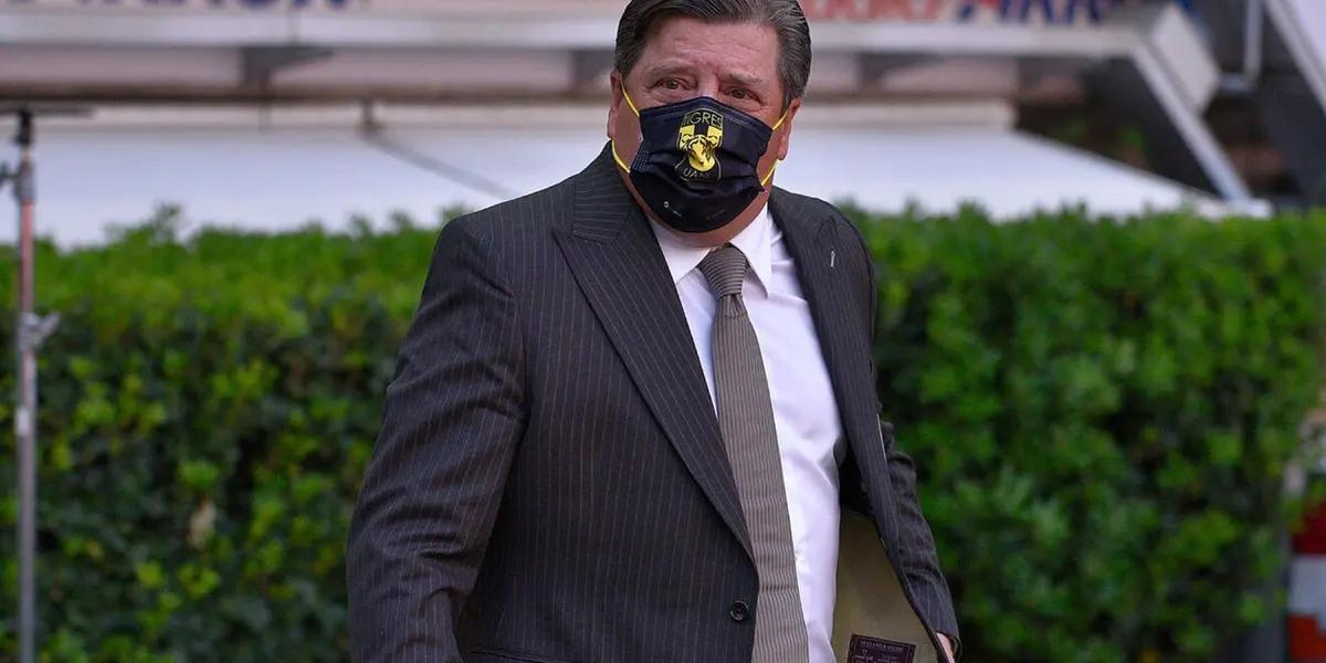 He could replace Gerardo Martino.