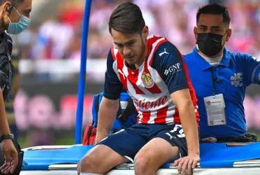 He left injured during the first half of the game against Pumas.