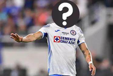 He might have to sign with Los Cementeros if he intends to play the next six months and be considered to Tata Martin's squad