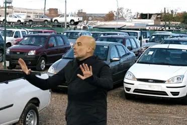 He was a very important player in FC Barcelona for Pep Guardiola but today he is dedicated to selling cars