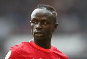 In a surprise twist, the Senegalese striker's replacement would come from Chelsea.