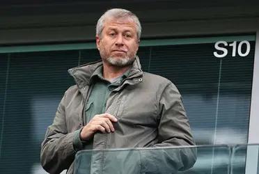 In an official statement published on Chelsea's website, Roman Abramovich, the club's owner for the past 20 years, has informed that he has decided to hand over the administration of the institution to the charity foundation.