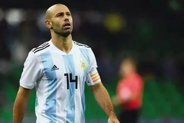 Javier Mascherano decided to put an end to his career as a footballer but the Argentine National Team wants him back but in another position