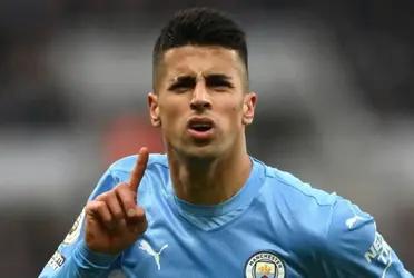 Joao Cancelo is very close to signing with FC Barcelona