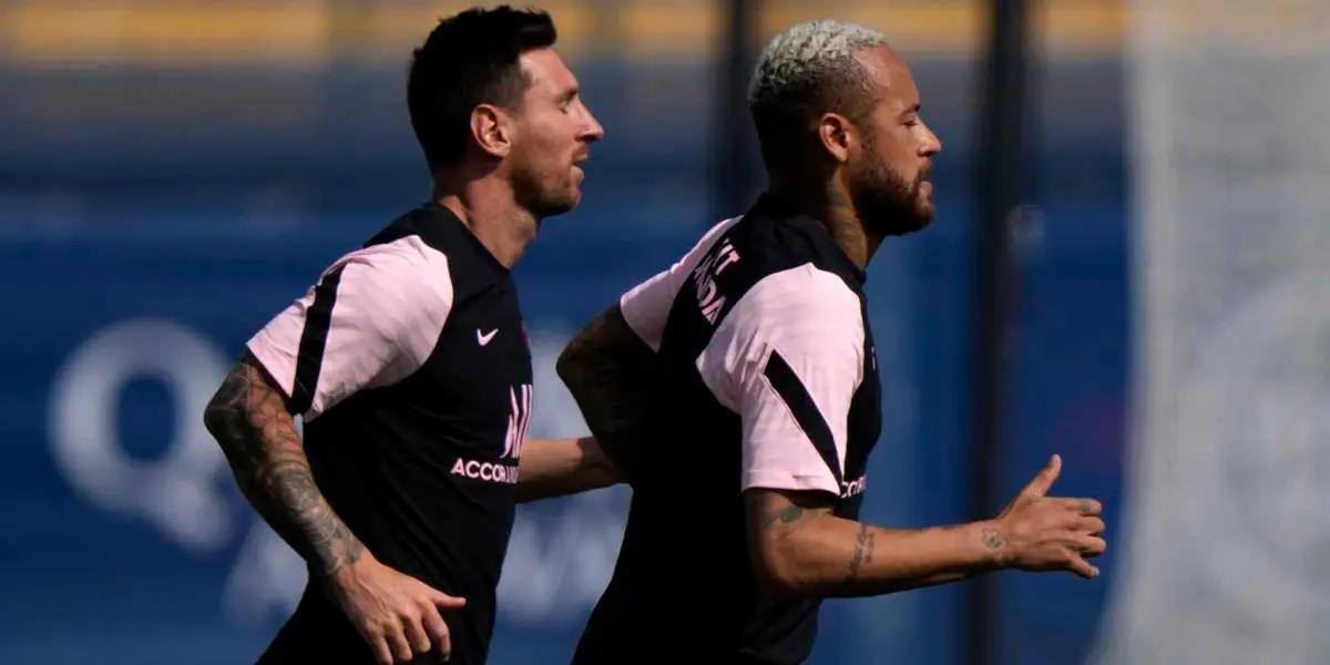 Lionel Messi and Neymar Jr during a PSG practice