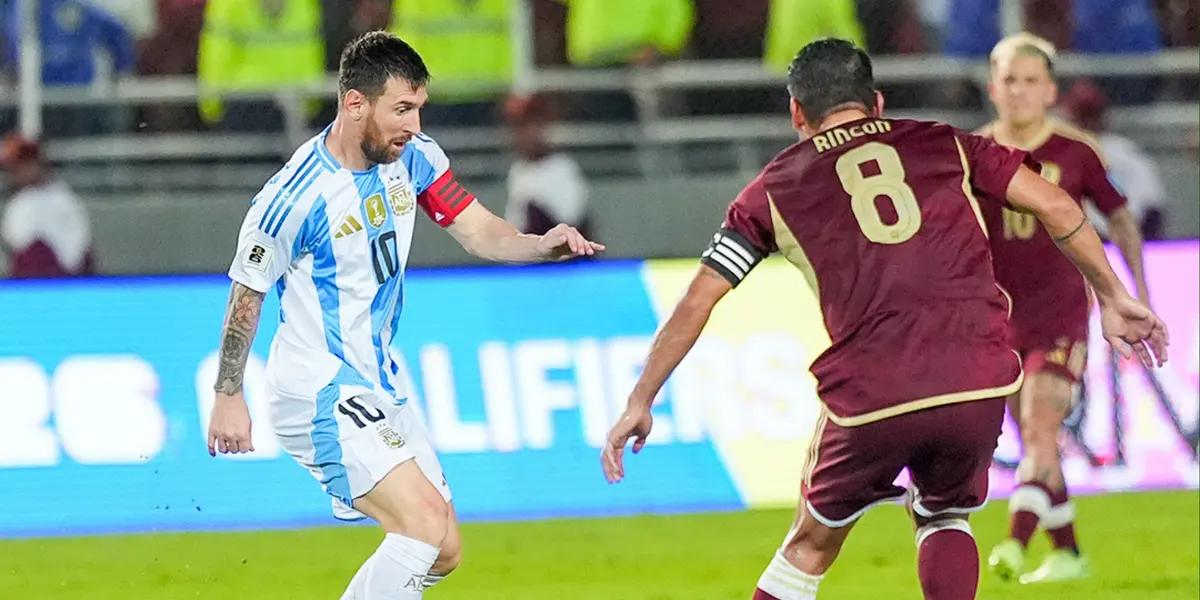 Lionel Messi and Rincón. Photo: AFA networks.
