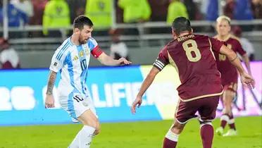 Lionel Messi and Rincón. Photo: AFA networks.