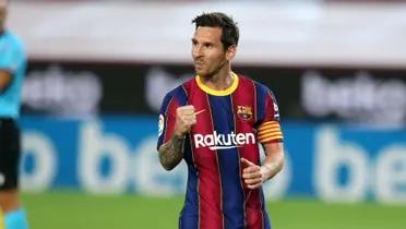 Lionel Messi wearing the FC Barcelona jersey. (Source: 2playbook)