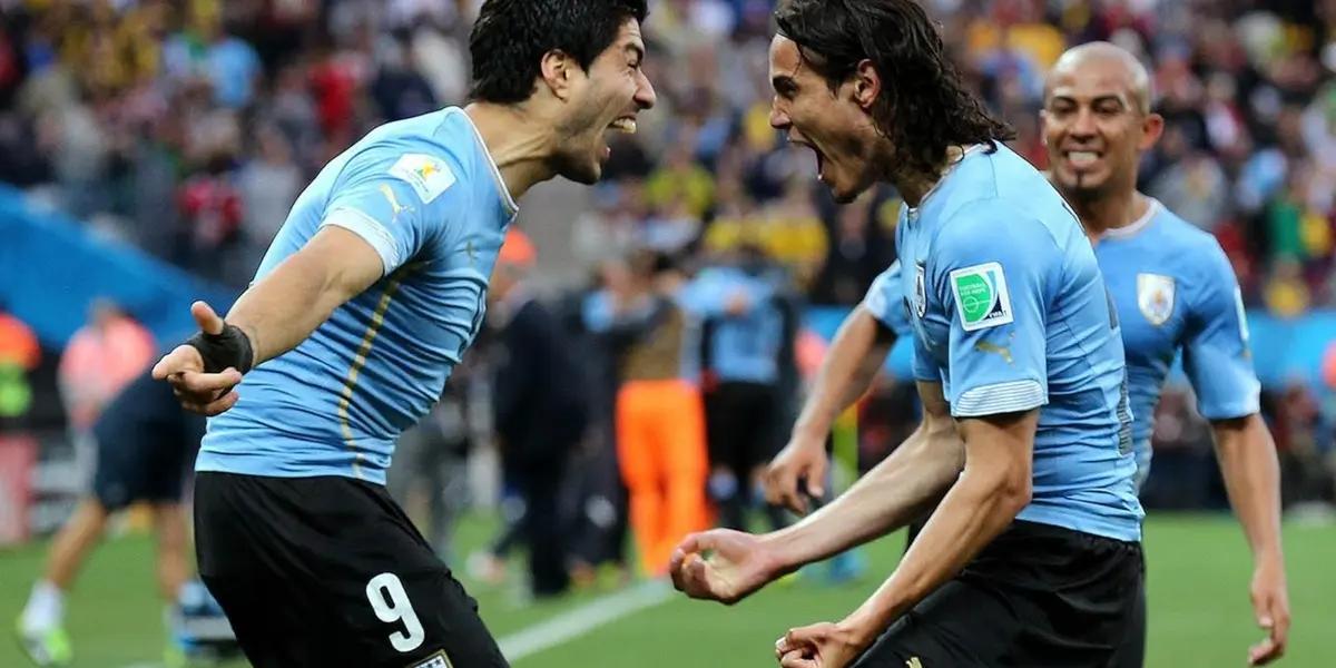 Luis Suarez and Edinson Cavani playing for Uruguay national team.