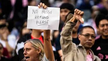 Martino apologizes to the Hong Kong public for the absence of Lionel Messi in the friendly match.