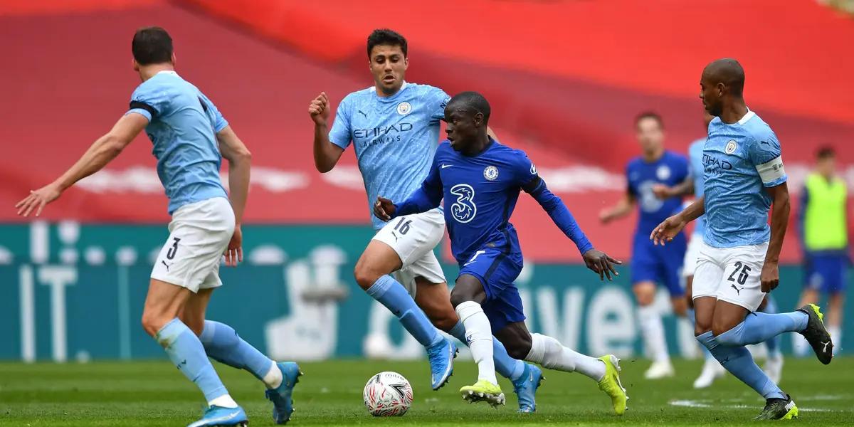 N'Golo Kanté is one of the players of the moment. His skill on the pitch, his desire and heart, make him without a doubt one of the best midfielders in the world.