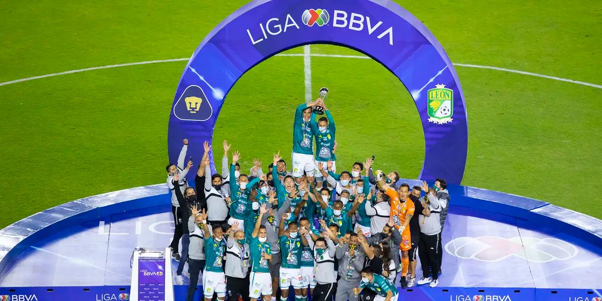 On Sunday night, Cruz Azul or Santos Laguna will be crowned champions and will add one more star to their shield. But who is the most winning team in Liga MX?4
