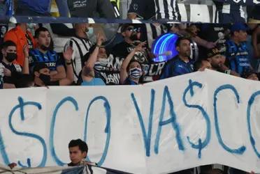 Rayados fans expressed their dissatisfaction with their team's defeat against Al-Ahly.