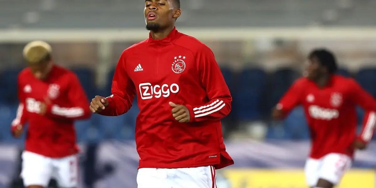 Ronald Koeman needs new players, but the economic crisis of the club makes it really difficult to think in millionaire investments.