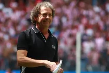 Santiago Baños is living his last games in Las Águilas.