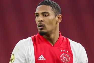 Sebastien Haller has scored 5 goals in 2 UEFA Champions League group games so far. He needs just 4 goals to equal Cristiano Ronaldo's record of 9 goals in the group stage.