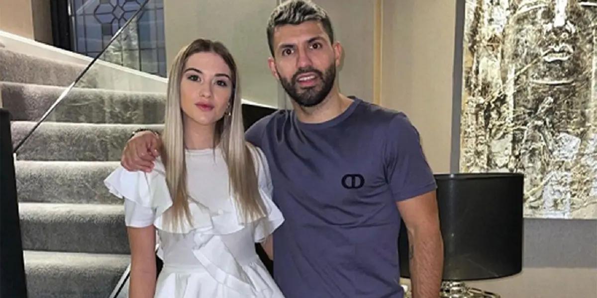 Sergio Agüero signed a contract in Barcelona and his wife "stole" all the flashes