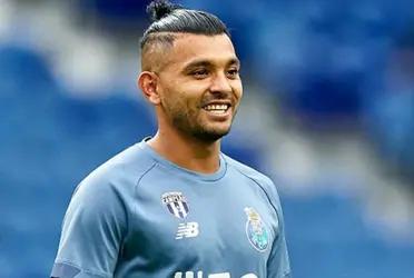 Sevilla expect to close the signing of Jesus 'Tecatito' Corona in the next few hours.