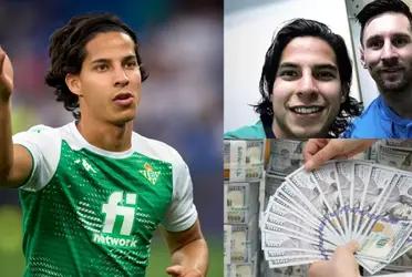 Televisa sold him as the player who would be the savior of Mexican soccer, but now he is having a hard time, he has no team in Europe and his price is now very low.