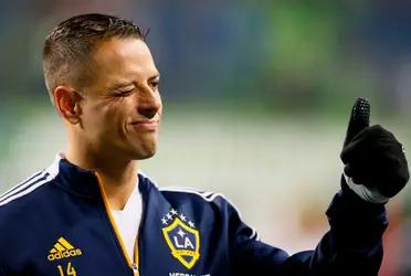 The 18-year-old played only 5 minutes but he almost scored on his debut.