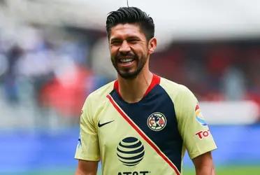 The 38-year-old striker, who has not found a new team, bids farewell to the pitch.