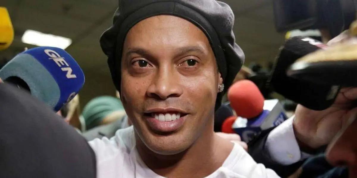 The Brazilian legend was one of the soccer players who earned more money during the 2000s and this is how much he has today.