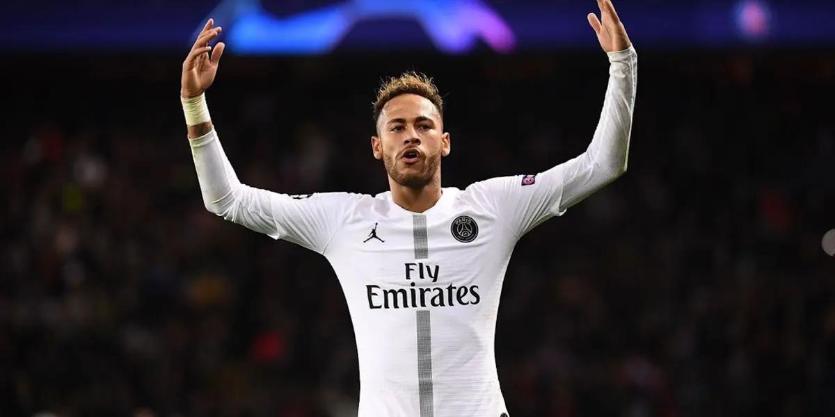 The Brazilian star is nominated for the award given to the best player of the year, and asked for this legend's help.