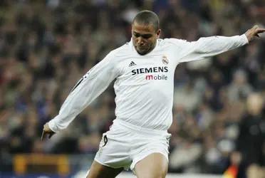 The Brazilian striker earned lots of money during his 17 years of career in football until retiring in 2011. That allowed him to collect many beautiful cars.